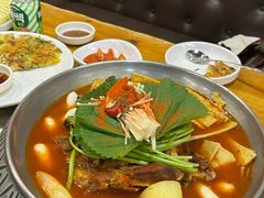 土豆脊骨锅-喇喇排骨火锅·传统韩式脊骨汤(望京西园总店)