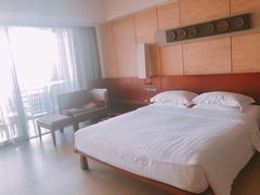 -三亚湾海居铂尔曼度假酒店