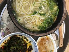 -妈妈故事米线(市府恒隆店)