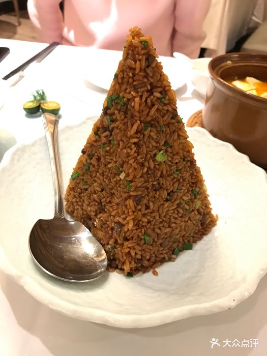 雪花牛肉酱油炒饭