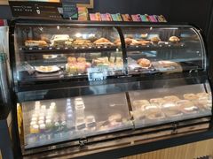 面包甜点陈列柜-星巴克(蔡伦路店)