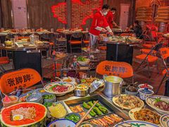 -张牌牌·东北烤肉小吃市集(金楠天街店)