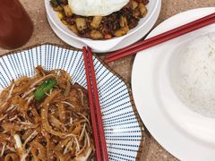 乾炒牛河-喜莲咖啡