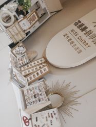 -花系美·美甲美睫精品店