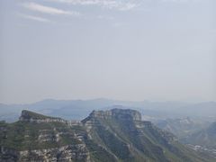 -抱犊寨风景区