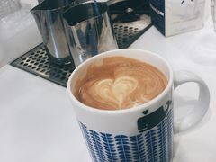 燕麦拿铁-Manner Coffee(凌空SOHO店)