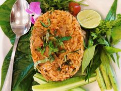 -Chom Cafe and Restaurant