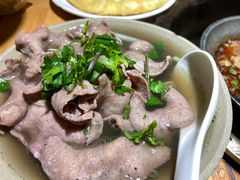 -大众跷脚牛肉馆·非遗传承单位(峨眉山店)