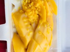 -芒果糯米饭摊子