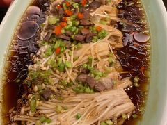 牛肉粒扒金针菇-新白鹿餐厅(金鹰新街口店)