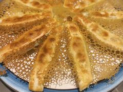 特色虾仁锅贴-大闫家烧烤·小海鲜家常菜(郑庄店)