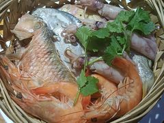 一篮鲜鱼饭-百年银屏蚝烙·潮汕菜·非遗(乐山店)