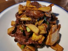 杏鲍菇炒牛肉-让我们见个面(祥云小镇店)