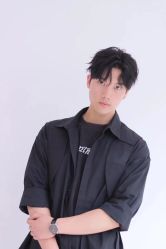 -一家只做男发烫染的店