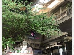 -ROAST coffee & eatery