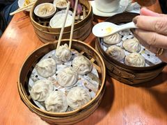 -莱莱小笼·乔艾