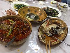 -乡土特色.冷锅鱼.牦牛肉汤锅