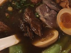 -晶华冠军牛肉面坊