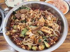 -周良天山牛杂城(天山路总店)