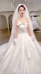 -艾米丽婚纱礼服