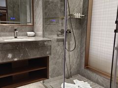 -广东大厦酒店(广州北京路步行街纪念堂地铁站店)