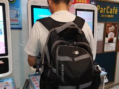 -全家便利店(襄阳南路店)