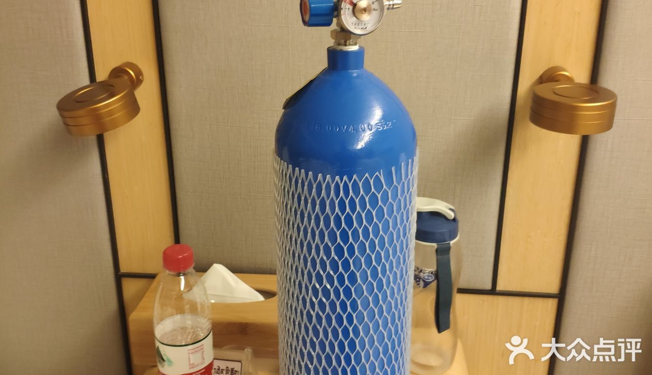 我在日喀则挺好的，无非也就是头晕头痛失眠耳鸣四肢无力。。。