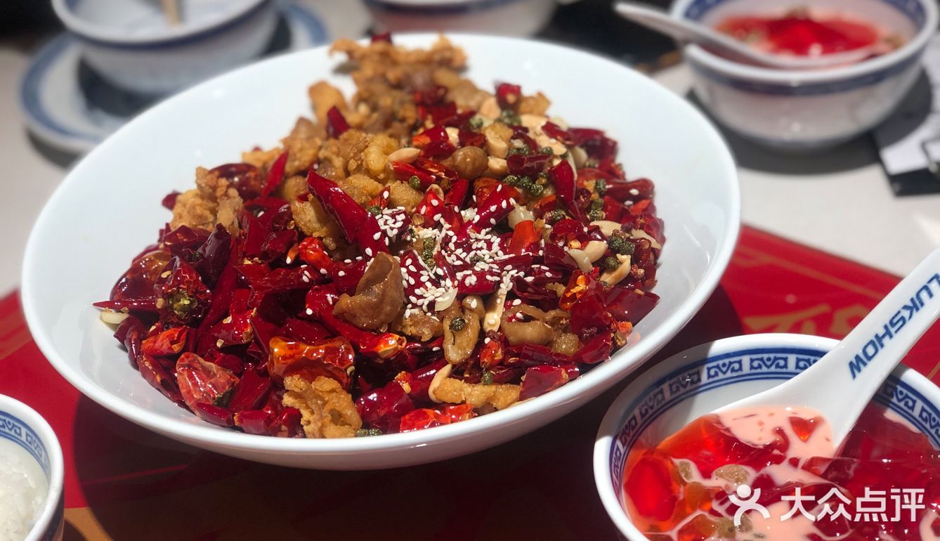 一直听说很好吃，终于来拔草啦，团购的套餐，红白奶香味