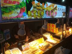 -吴山路夜市