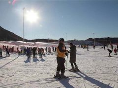 -荣盛康旅野三坡滑雪场