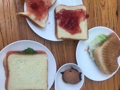 -两棵枇杷树