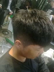 -马克男发时尚店