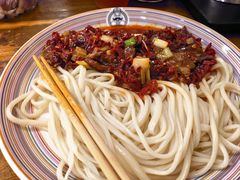 辣皮子滚刀肉拌面-歹歹的加个面过油肉拌面(贵州路店)