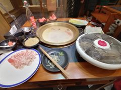 -沸炉重庆老火锅(军事博物馆店)