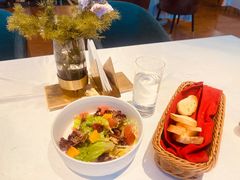 -华凌牛庄西餐厅(乌鲁木齐华凌美爵大饭店)