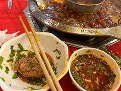 -山城年华老火锅(玉林店)