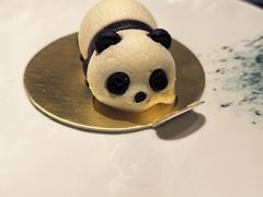-雍容荟帝王蟹活龙虾展台自助(IFS黑金店)