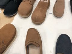 -UGG(燕莎奥特莱斯购物中心店)