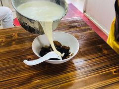 -云南大锅豆浆店