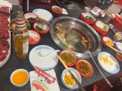 -醉董牛川派鲜肉自选火锅(烟台店)