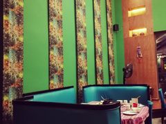 卡座-香巴拉云南餐厅(华莱坞店)