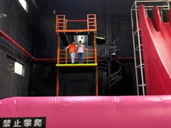 -嘿哟动霸CHUA·新潮玩运动娱乐中心·蹦床滑冰团建乐园