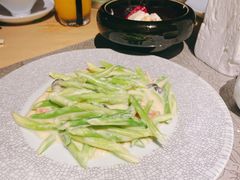 奶油芦笋-穹六人间 people 6(岳阳路店)