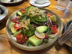 牛油果沙拉-本处·素食·融合料理(南油店)