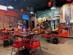 大堂-蚝堡海鲜·威海菜·海肠捞饭·烧烤·亚洲吃蚝公司(幸福门店)