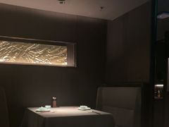 -左庭右院鲜牛肉火锅黑金店(陆家嘴中心店)