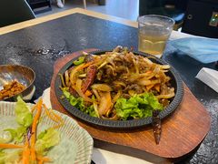 -臻牛烤肉