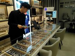 -博士眼镜集团石人工眼镜(虹口万泰店)