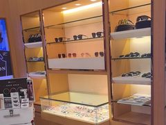 -光明眼镜·蔡司授权(徐泾店)