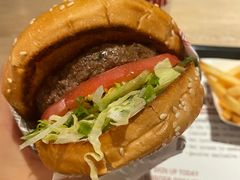 -The Habit Burger Grill 哈比特汉堡(复兴soho店)